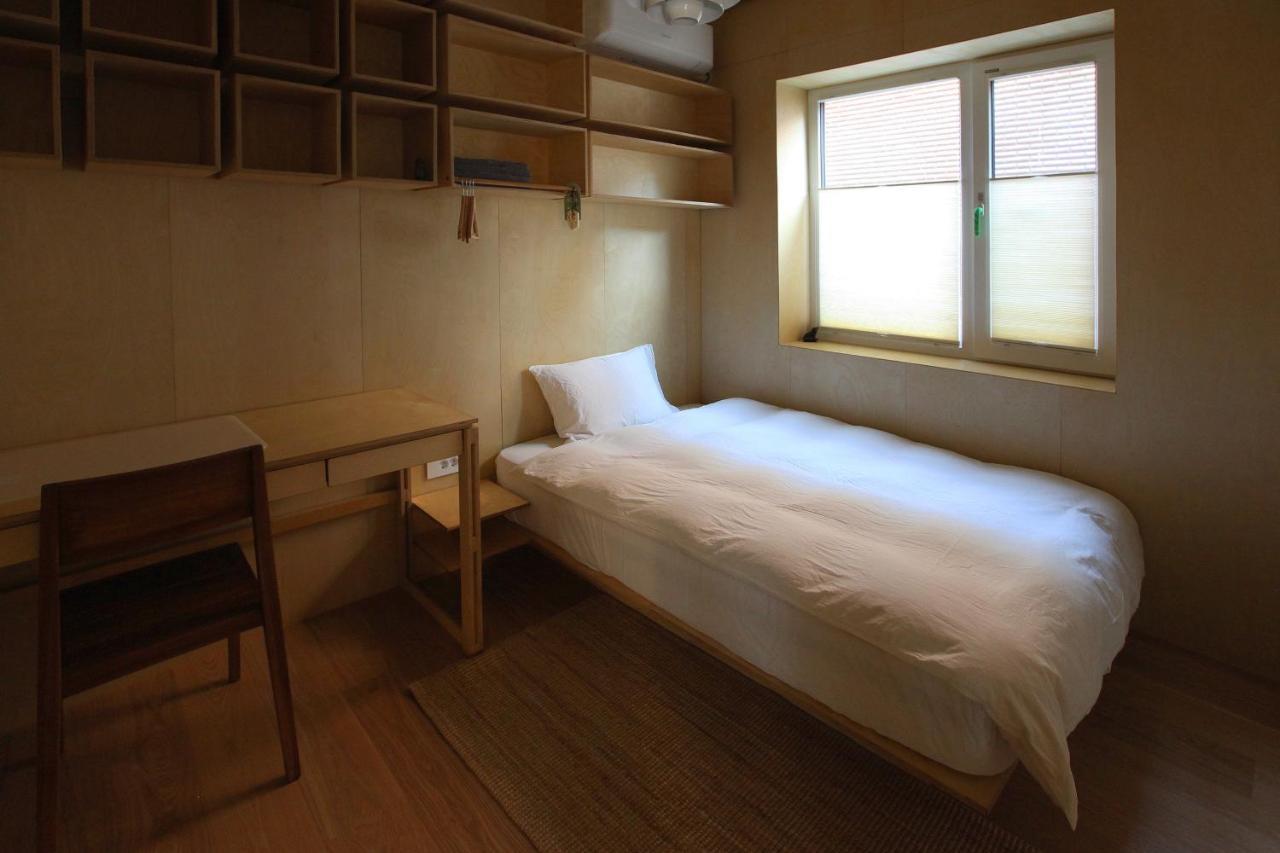 Entire Apartment Or Single Rooms In Homegarden Park Near Camp Humprehys Phjongthek Kültér fotó