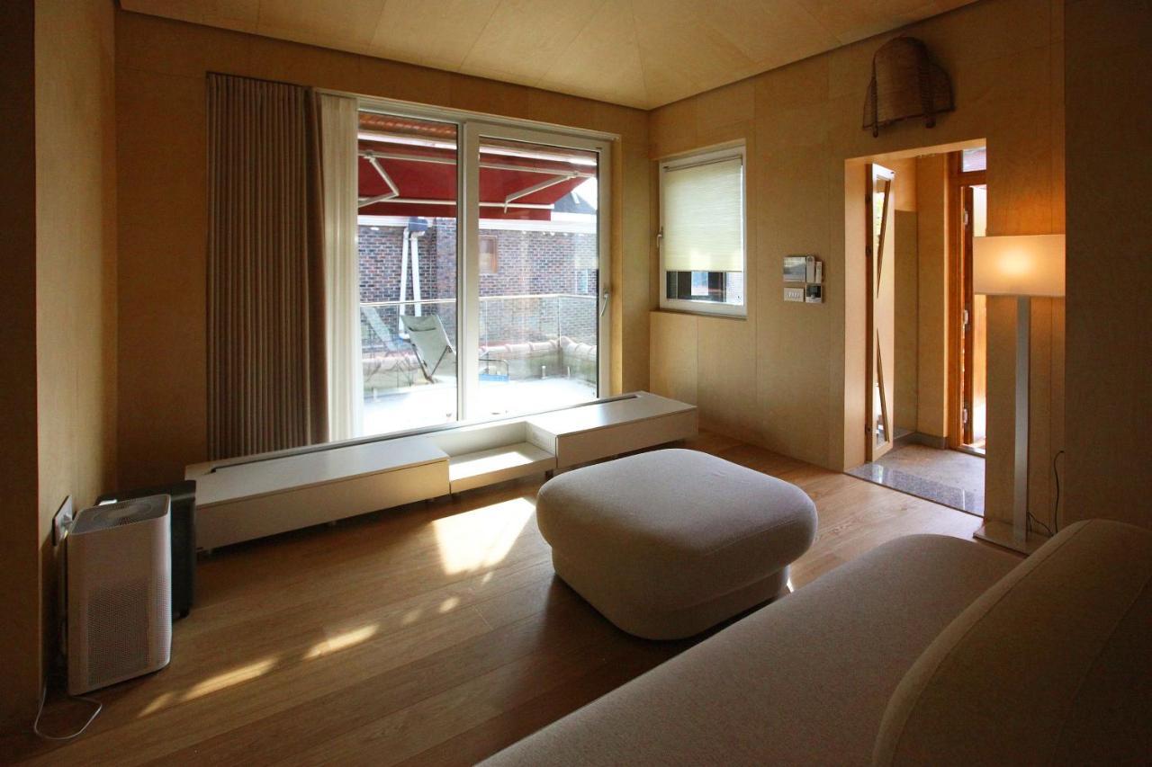 Entire Apartment Or Single Rooms In Homegarden Park Near Camp Humprehys Phjongthek Kültér fotó