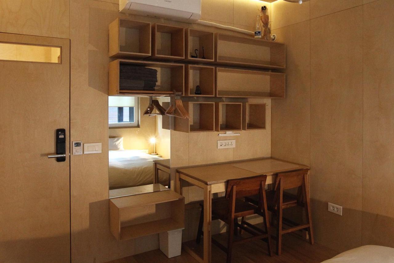 Entire Apartment Or Single Rooms In Homegarden Park Near Camp Humprehys Phjongthek Kültér fotó